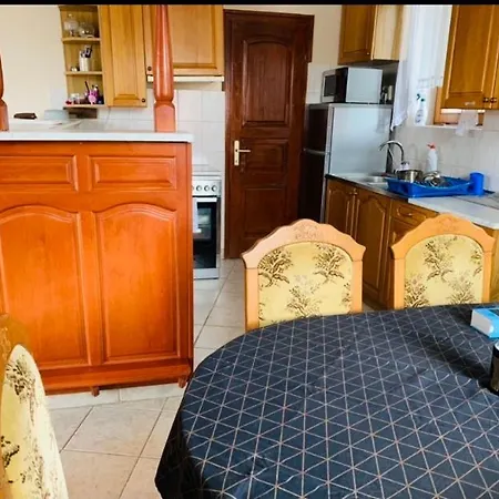 شقة Fenyves Sor Apartman *